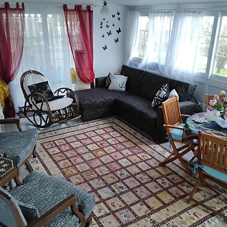 Villa Havuzlu Beyaz *